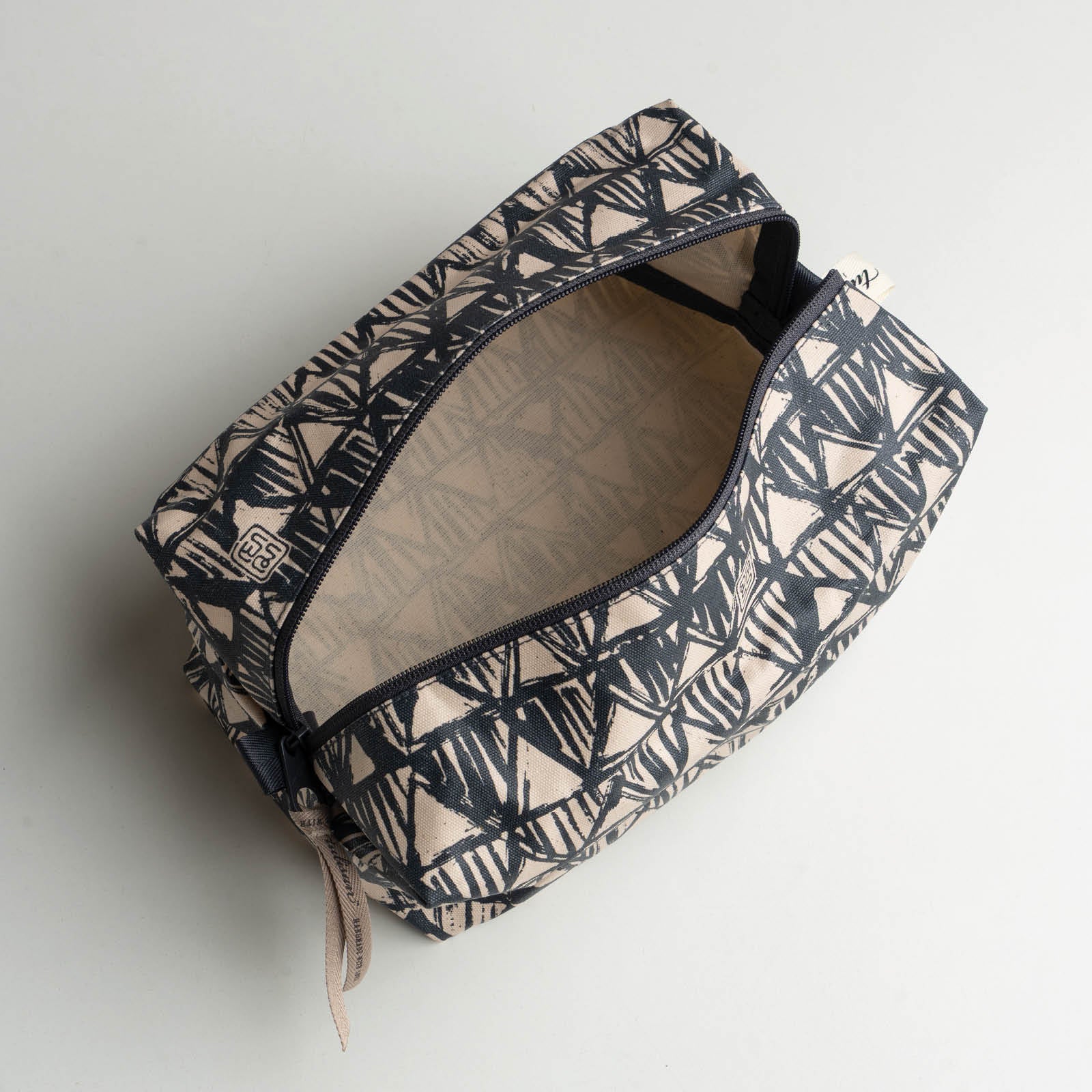 Alih - Medium Cube - Image 8