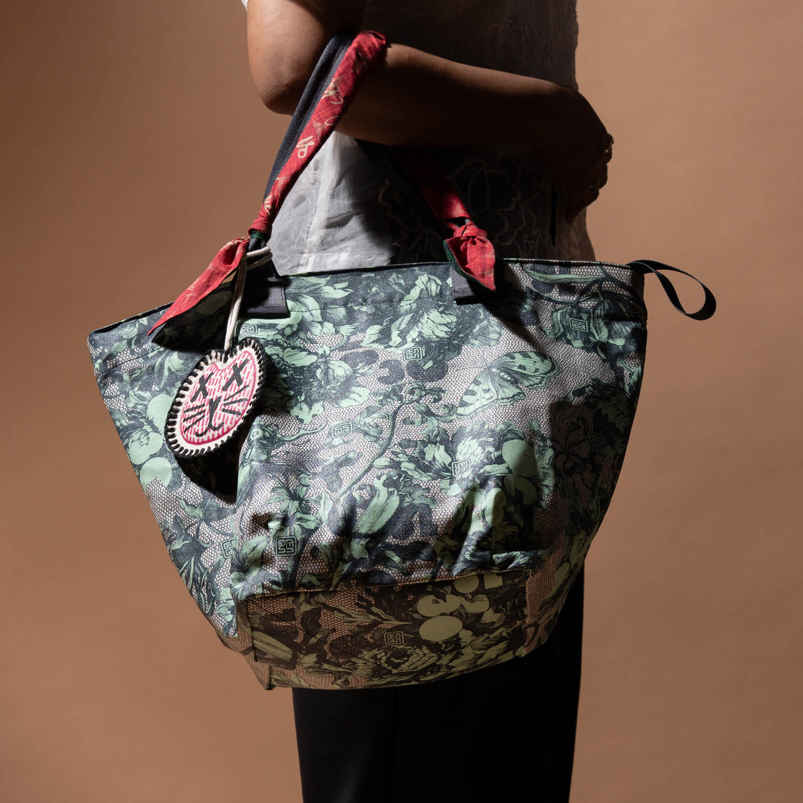 Botani Lace - City Tote - Image 5