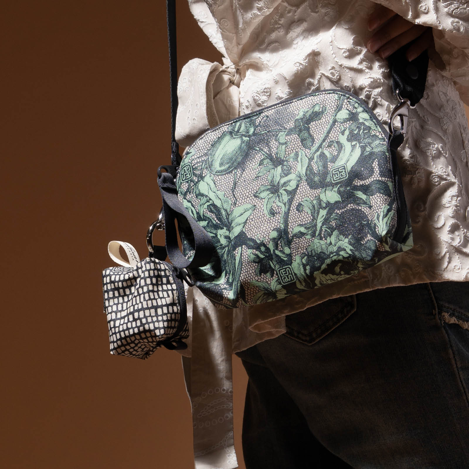 Botani Lace - Soirée Purse - Image 4