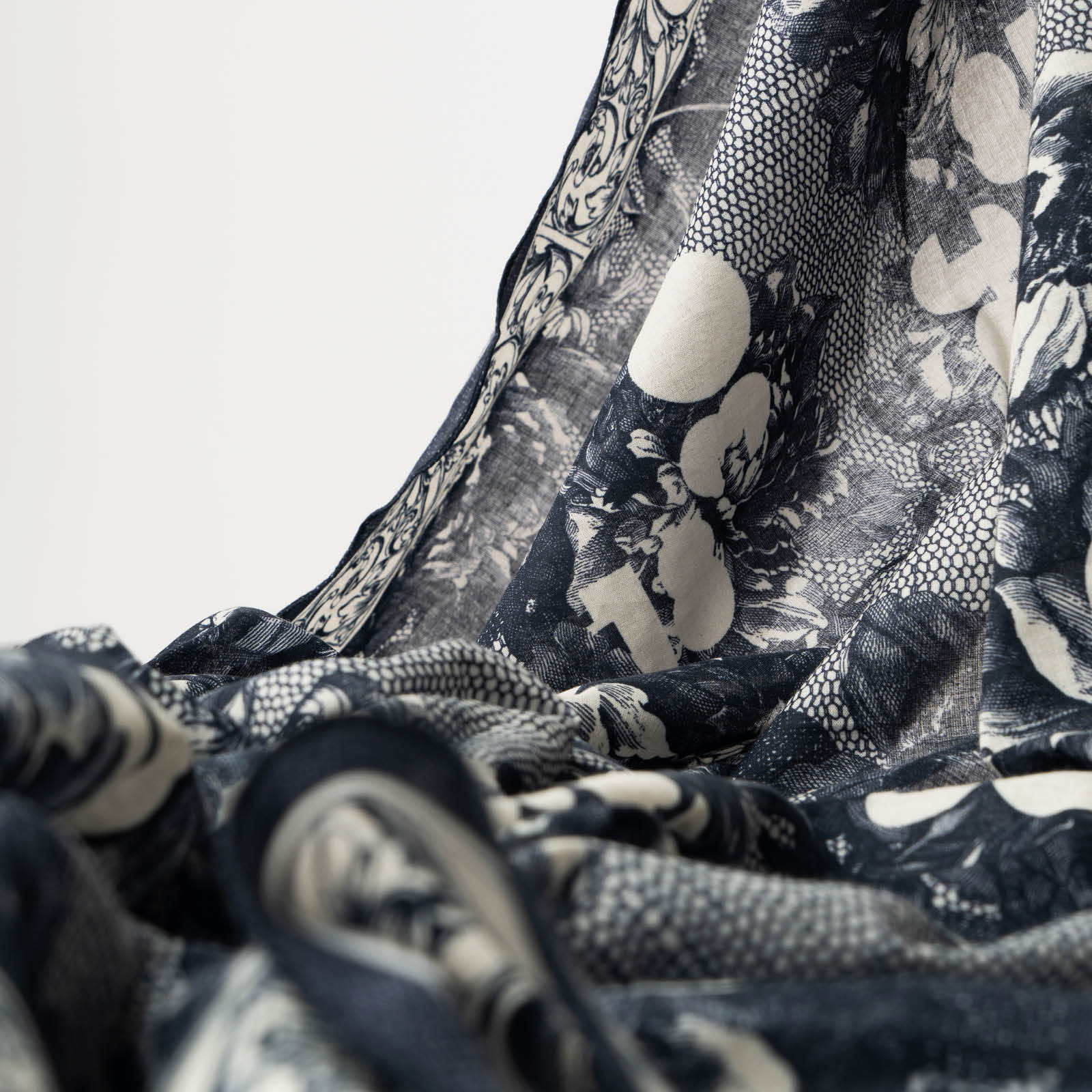 Botani - Mantilla Scarf - Image 3