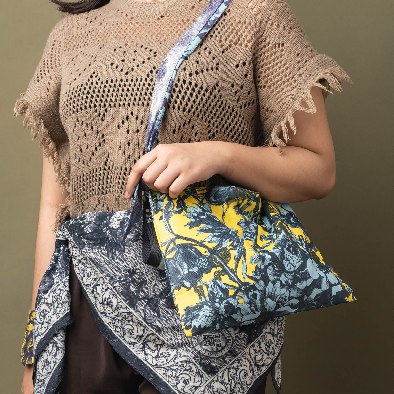 Botani Pop - Large Pouch - Image 5