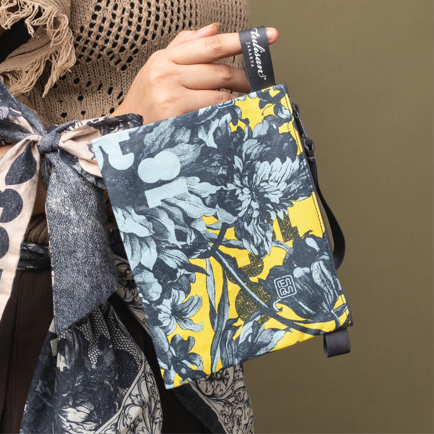 Botani Pop - Medium Pouch - Image 4