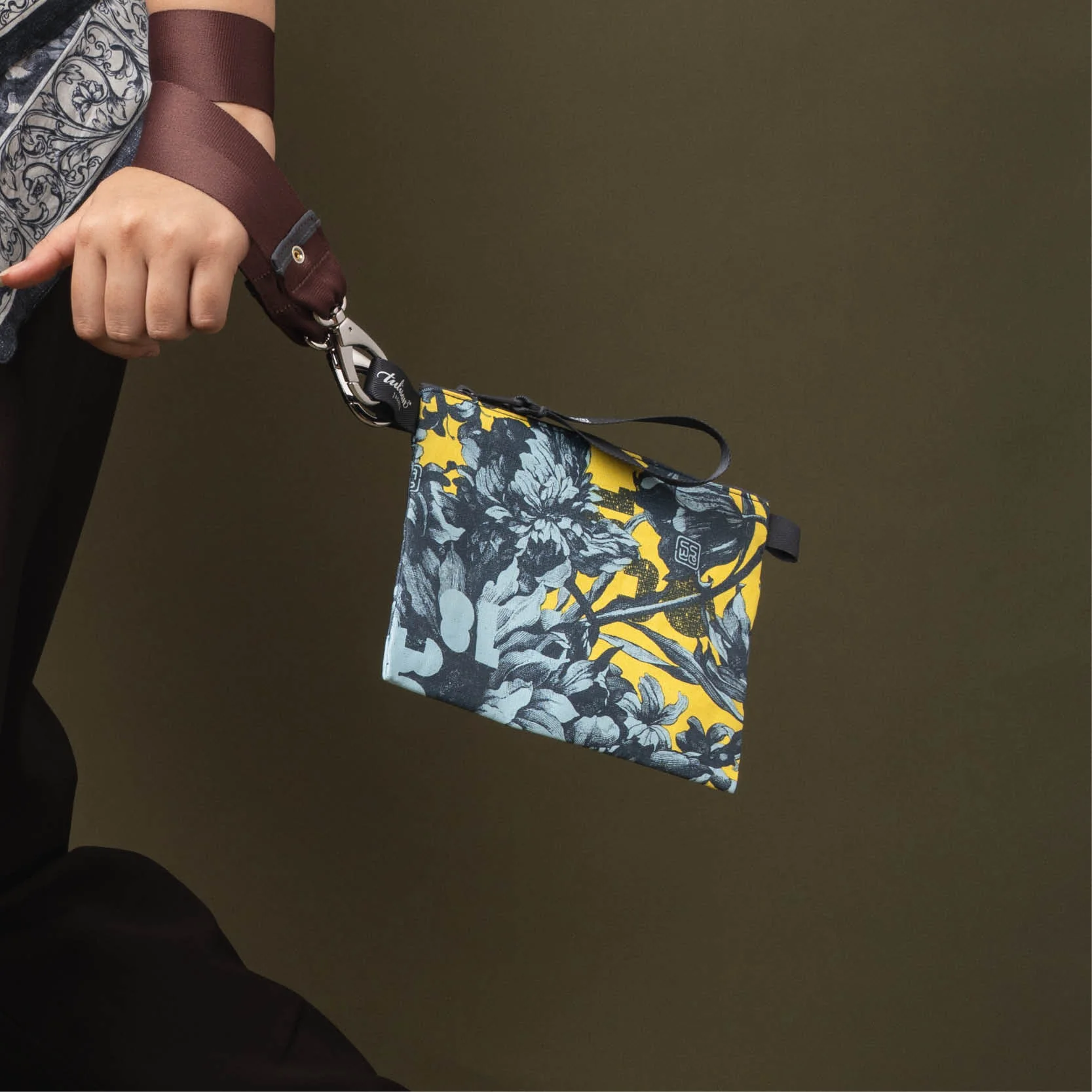 Botani Pop - Medium Pouch - Image 5