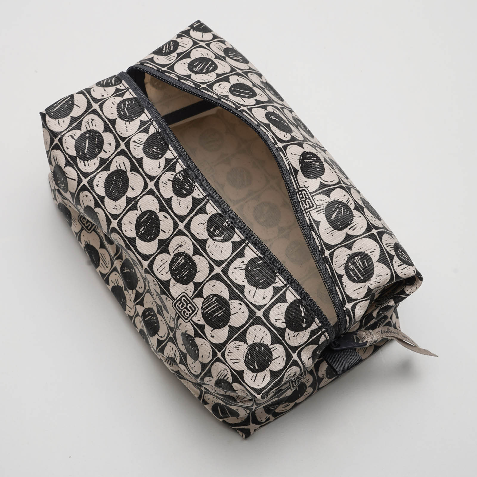 Bungaku - Medium Cube - Image 8
