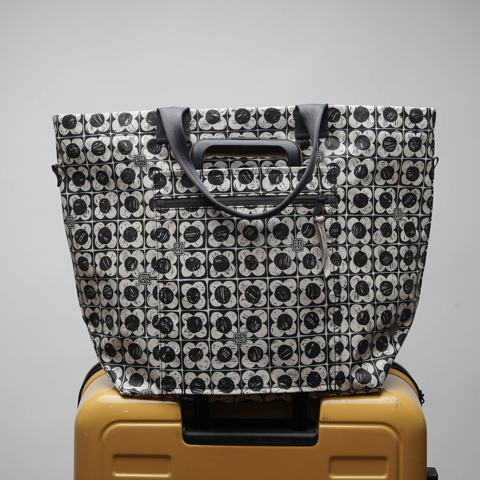 Bungaku - Weekend Bag - Image 4