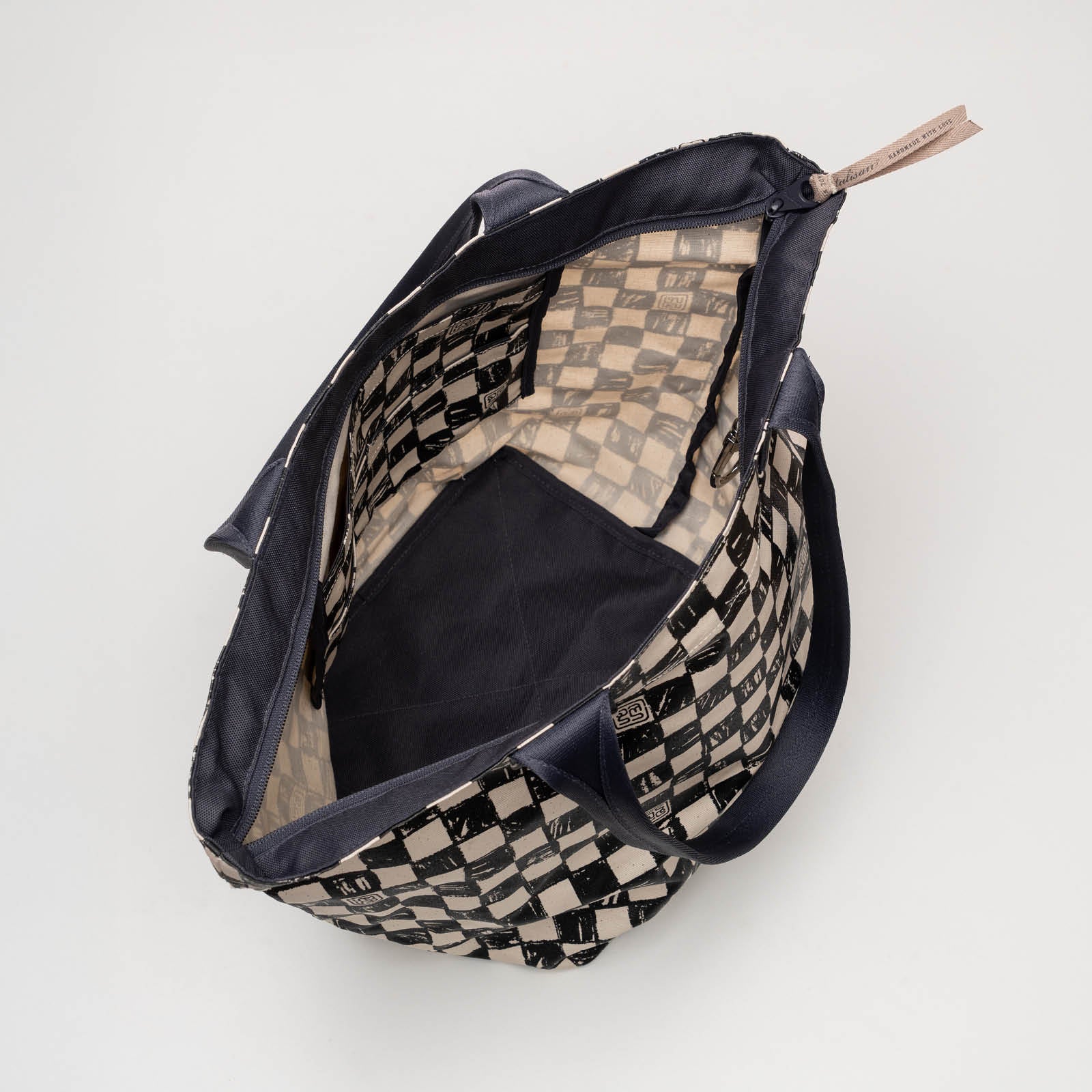 Catur - City Tote - Image 3