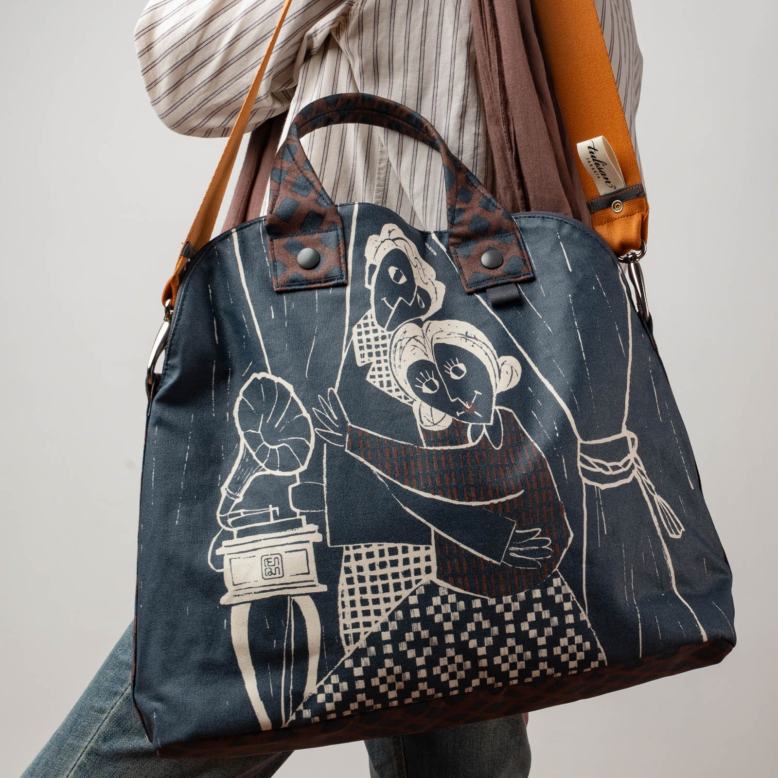 Four Women - Originals Opera Bag - Image 7