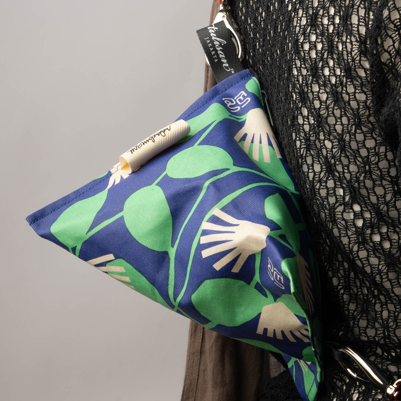 Jus Pouch - Large - Image 4