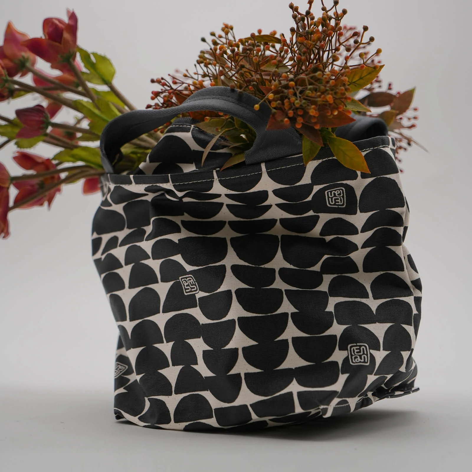 Mangkok - Cosmopolitan Tote - Image 6