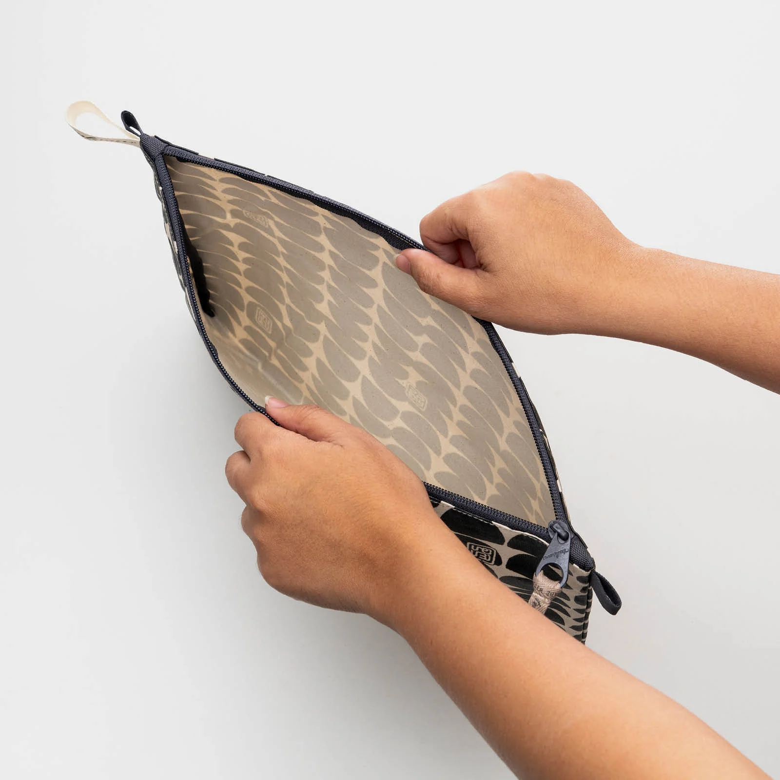 Mangkok - Large Pouch - Image 5