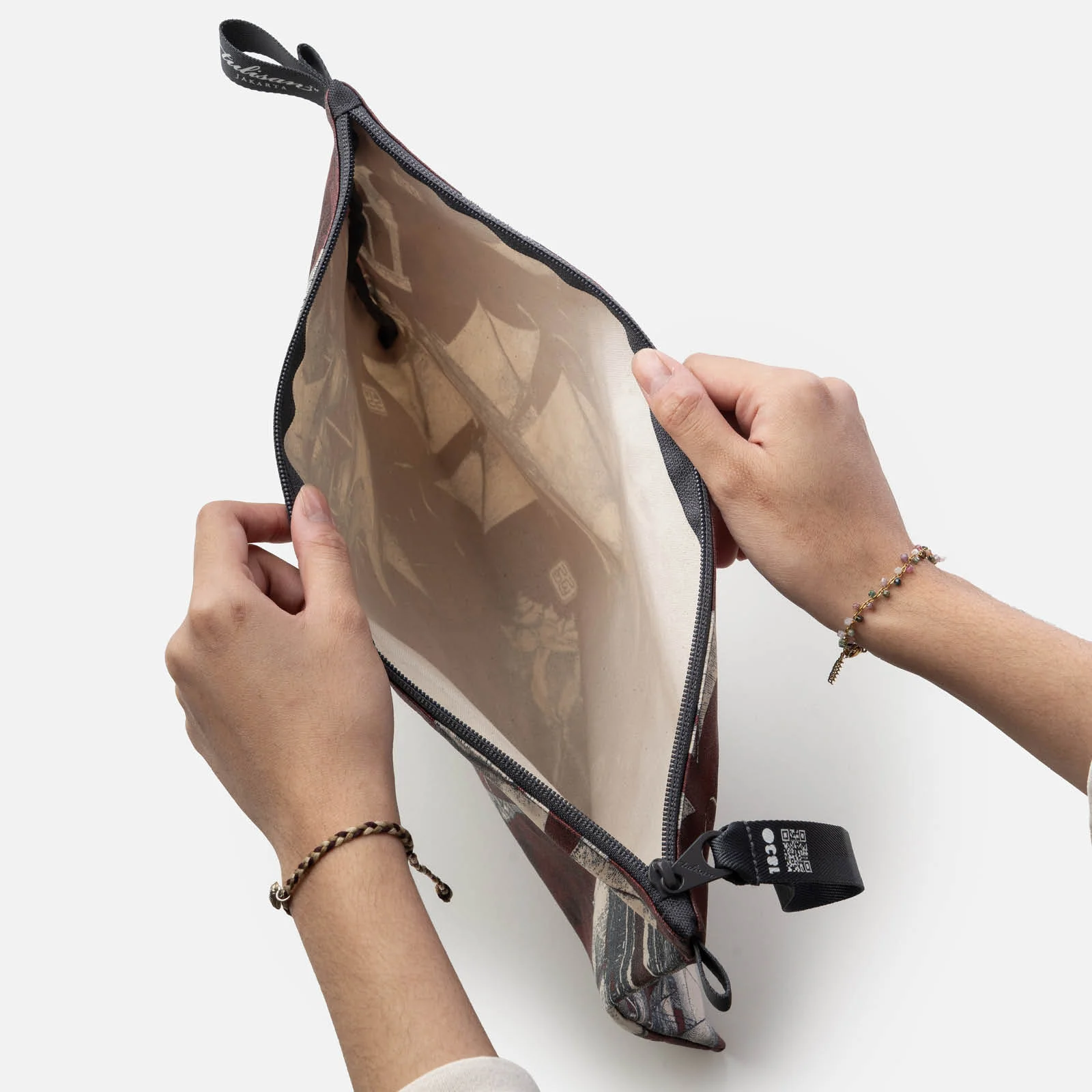 Pinisi Classic - Pouches - Image 4
