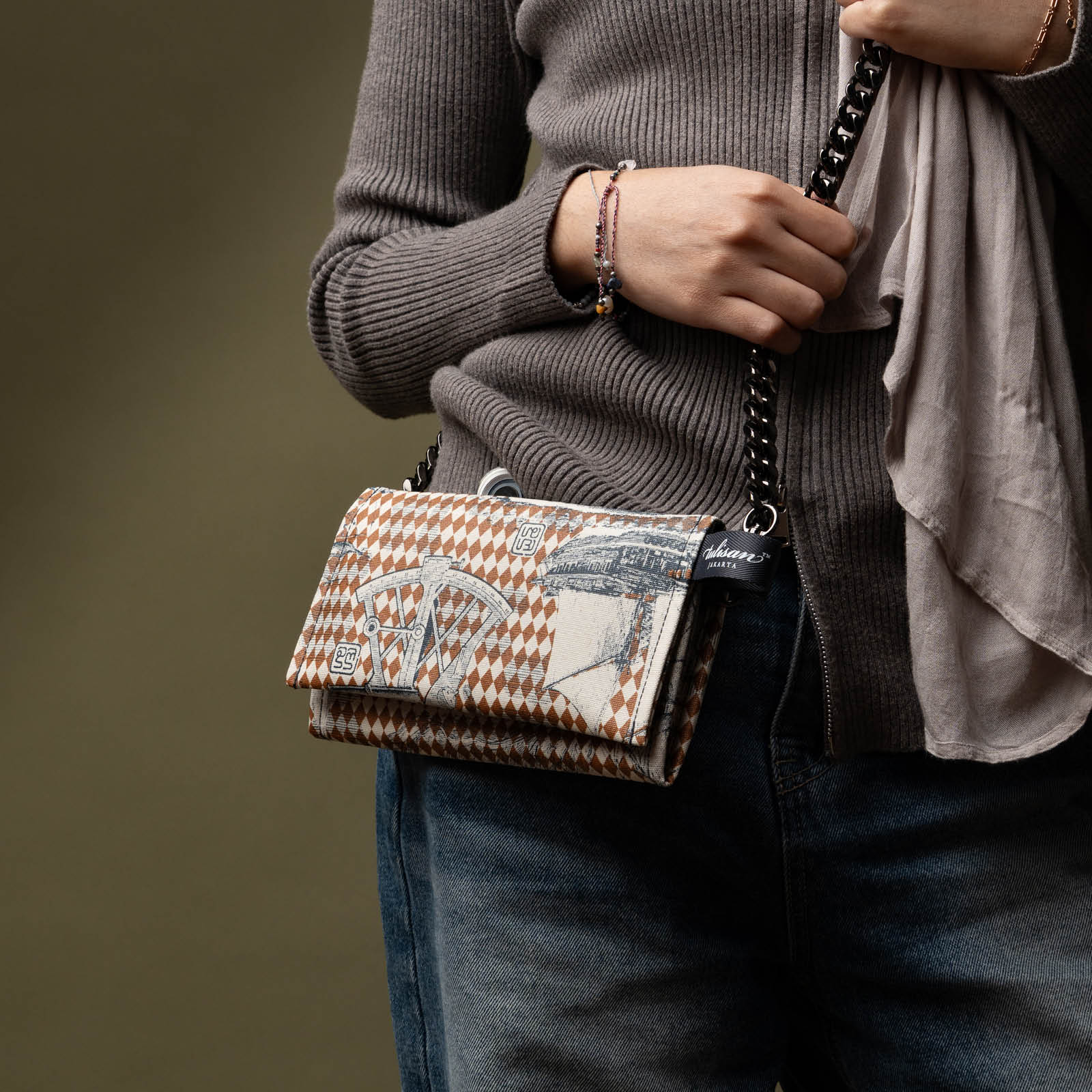 Pinisi Wajikito - Olio Clutch - Image 3