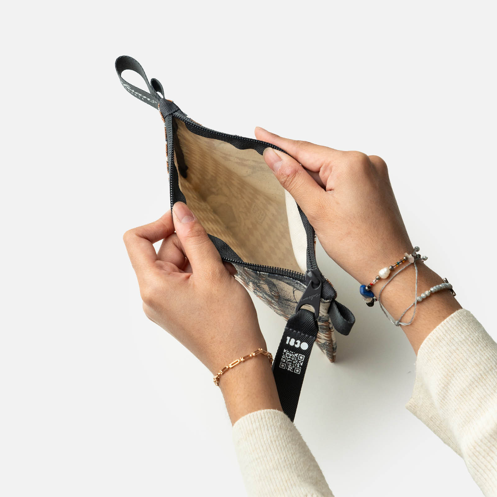 Pinisi Wajikito - Small Pouch - Image 2