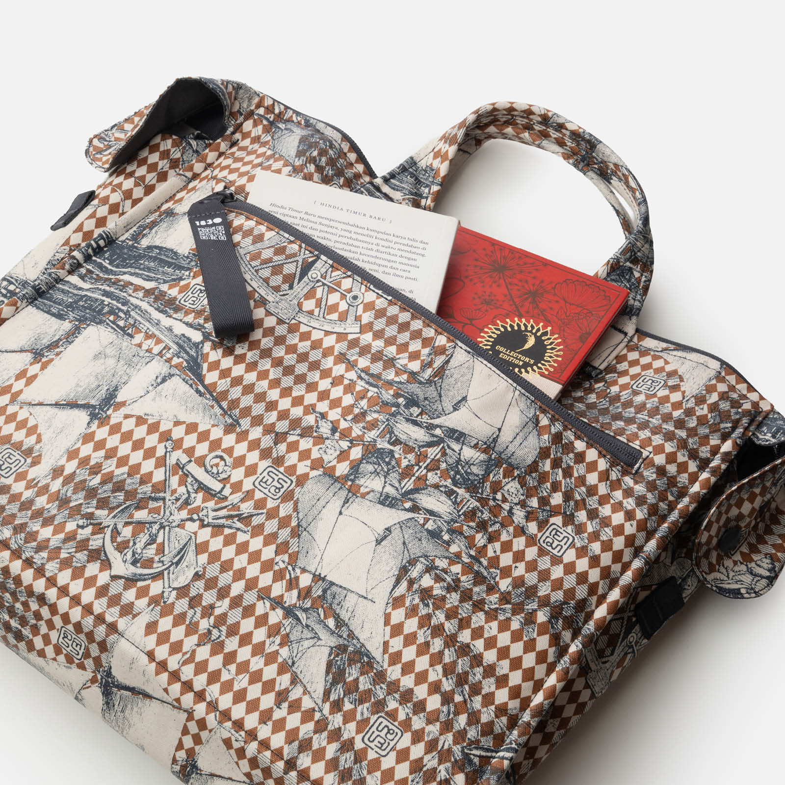 Pinisi Wajikito - Typographer Bag - Image 3