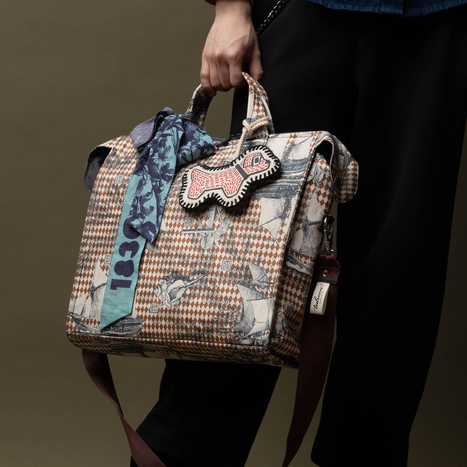Pinisi Wajikito - Typographer Bag - Image 6
