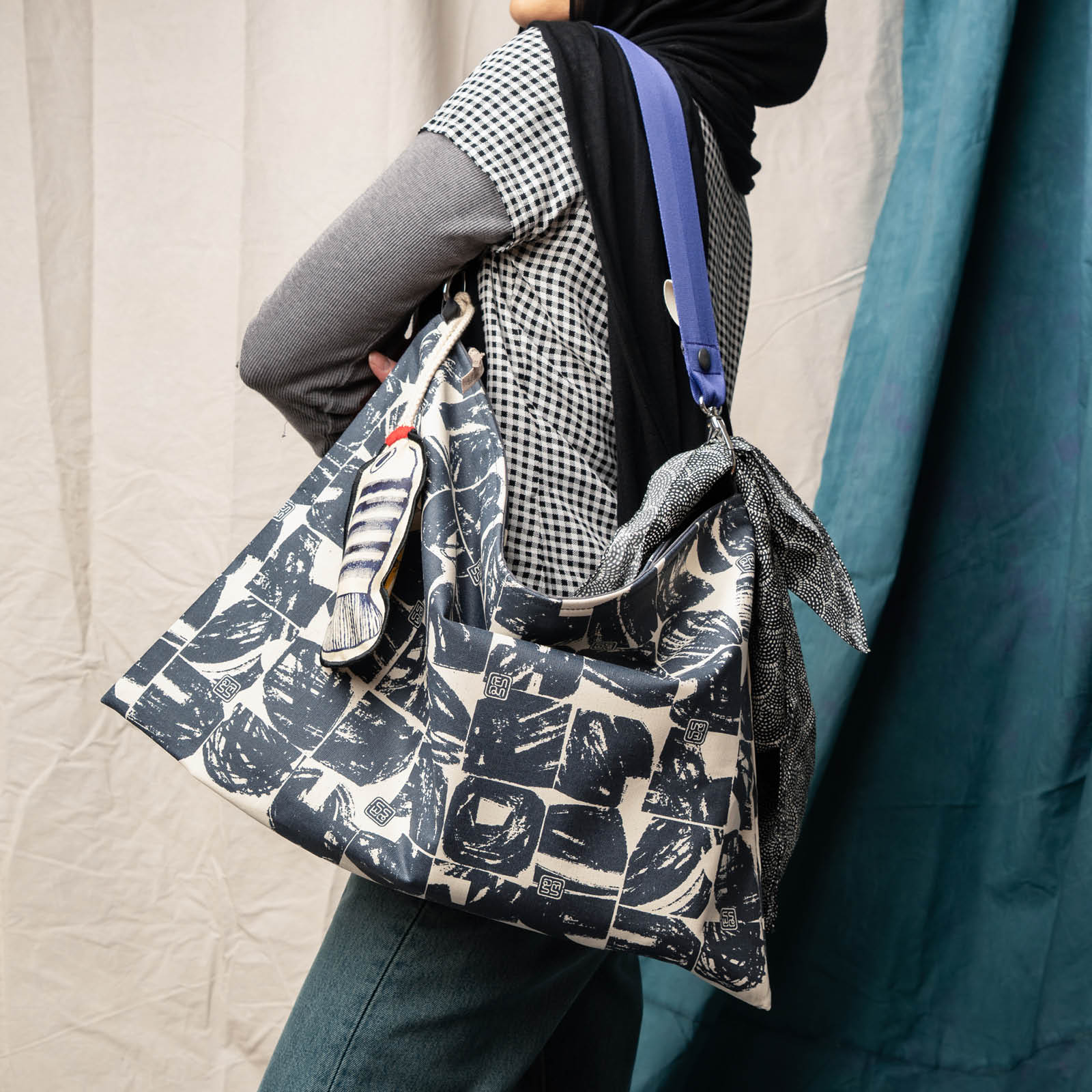 Postmo Blok - Large Keynote Purse - Image 7