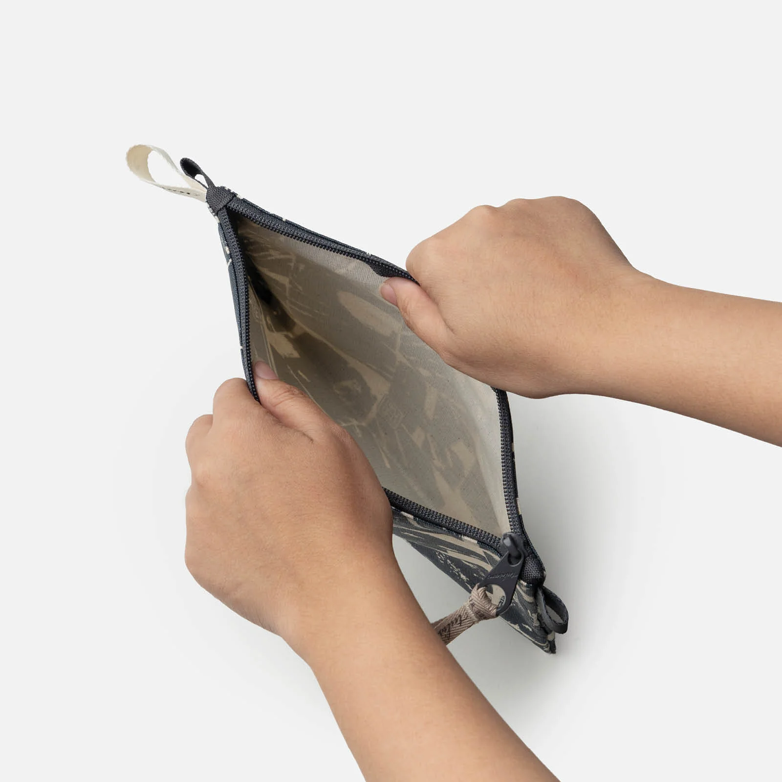 Postmo Blok - Medium Pouch - Image 3