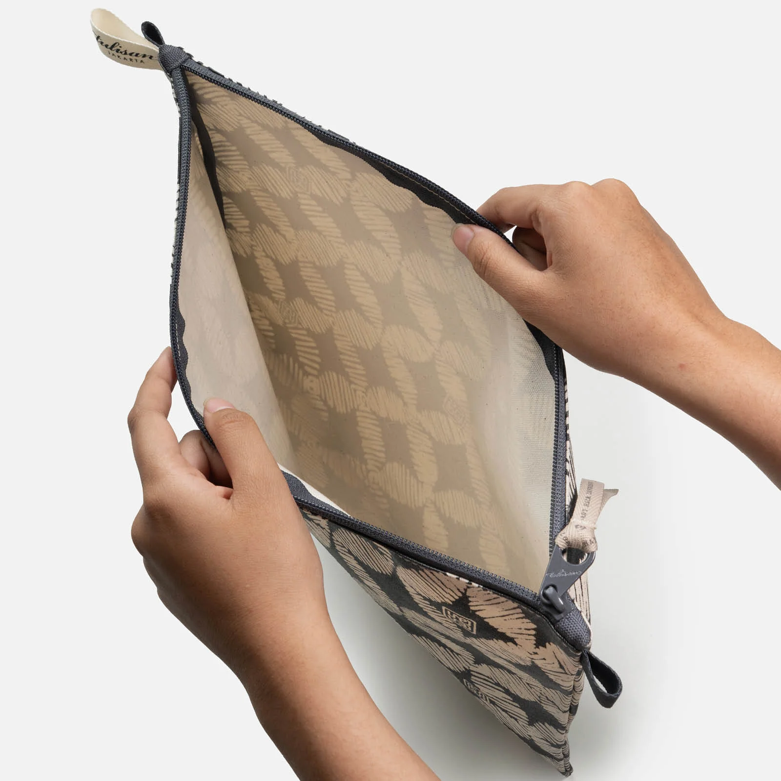 Postmo Kawung - Large Pouch - Image 3