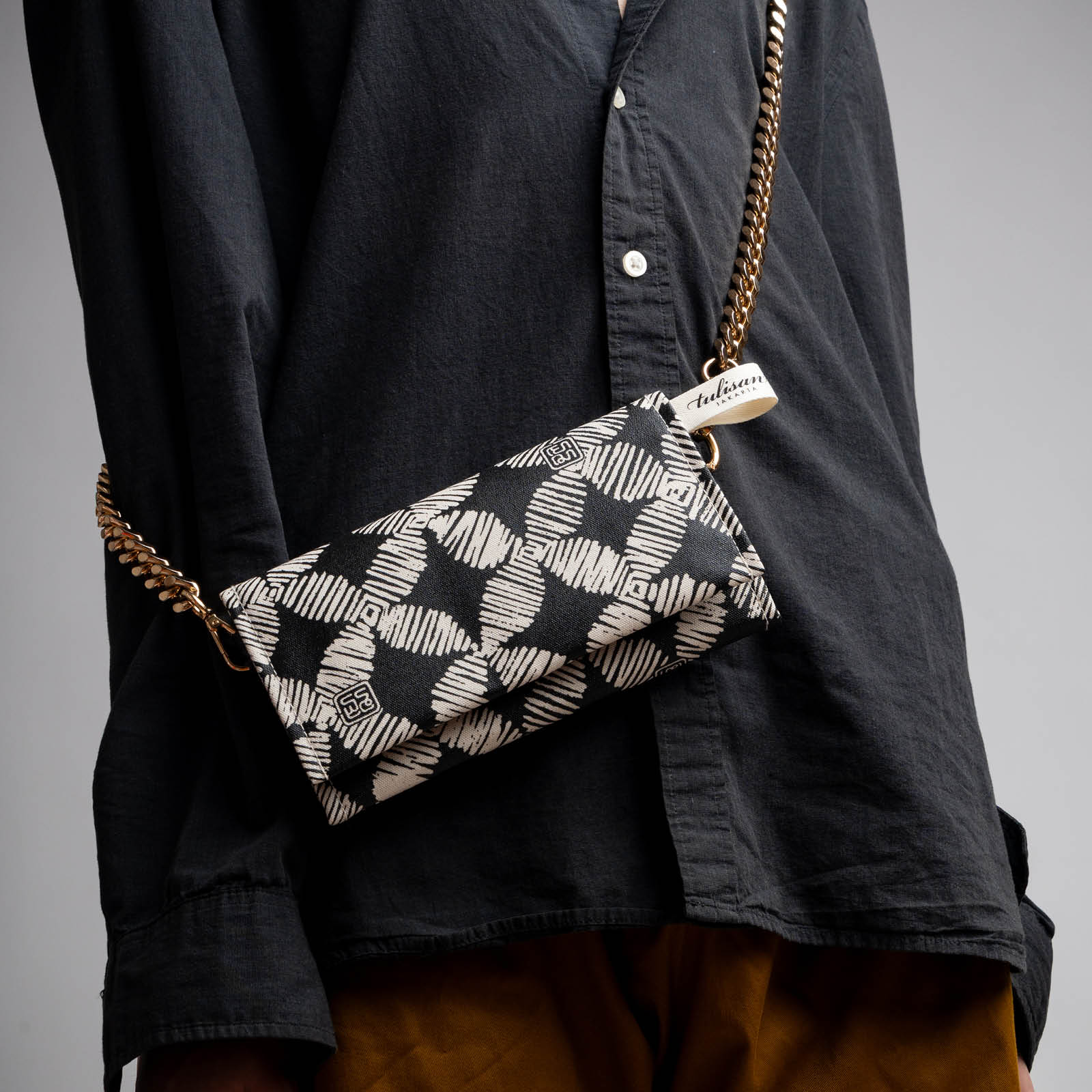 Postmo Kawung - Olio Clutch - Image 3