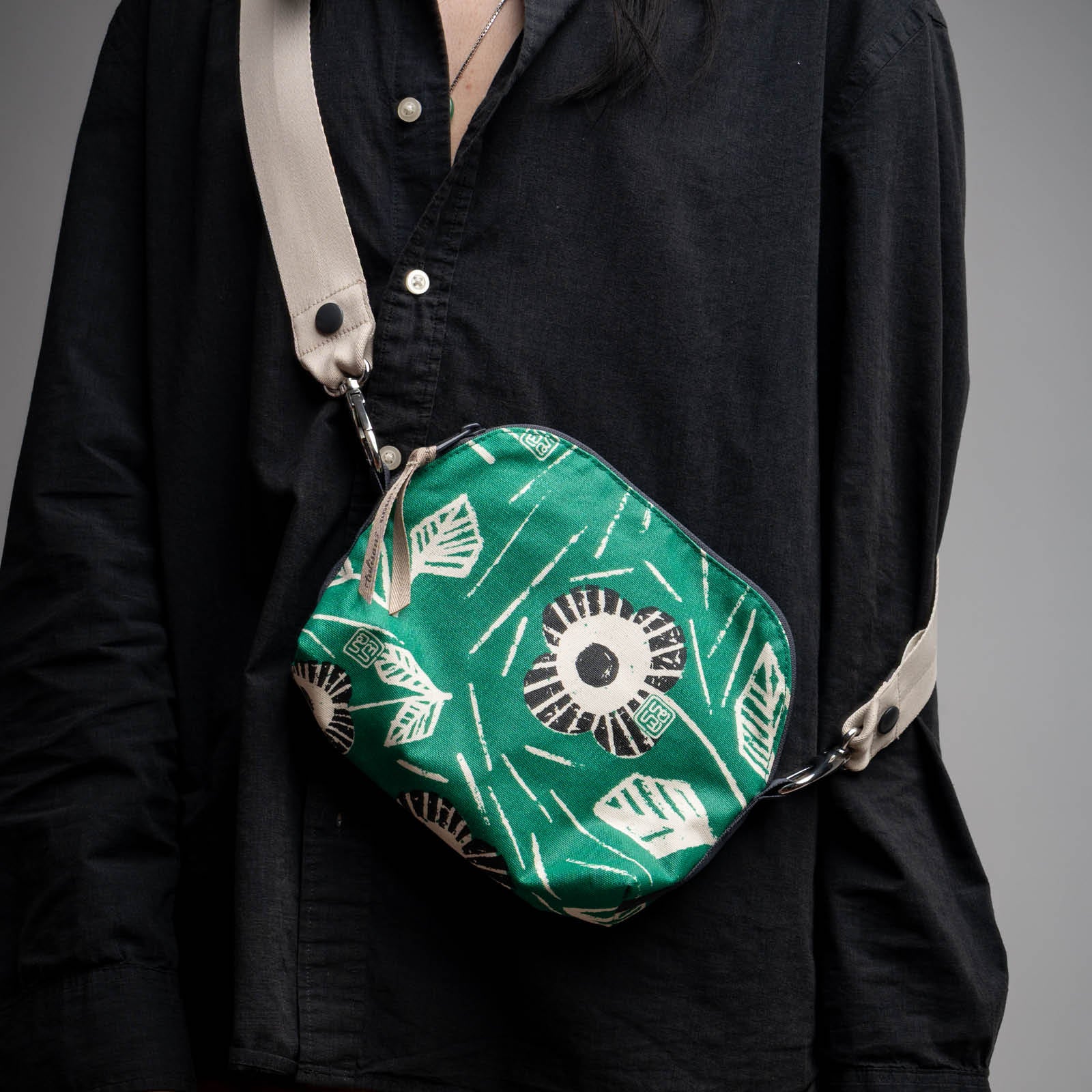 Postmo Kebunku - Soirée Purse - Image 4