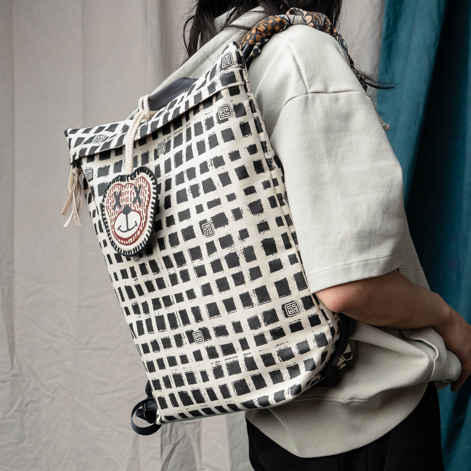 Postmo Kotak - Pedestrian Bag - Image 6