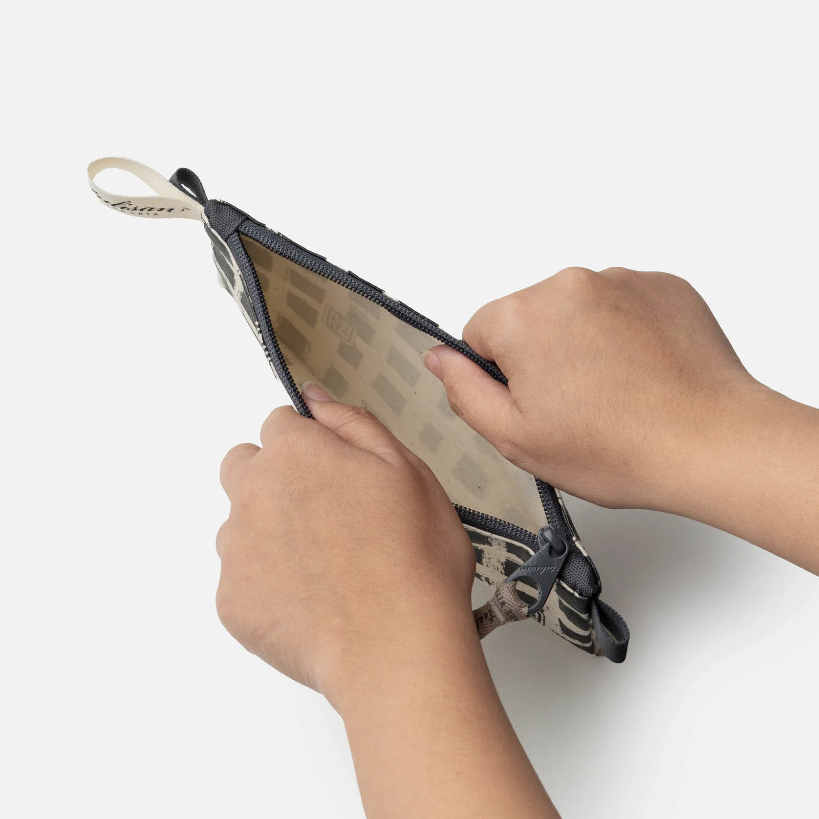 Postmo Kotak - Petite Pouch - Image 3