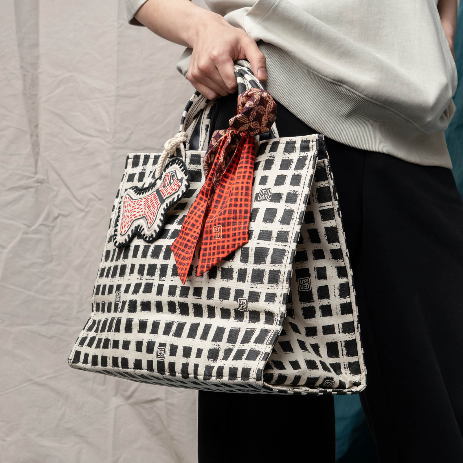 Postmo Kotak - Sartorialist Tote - Image 5