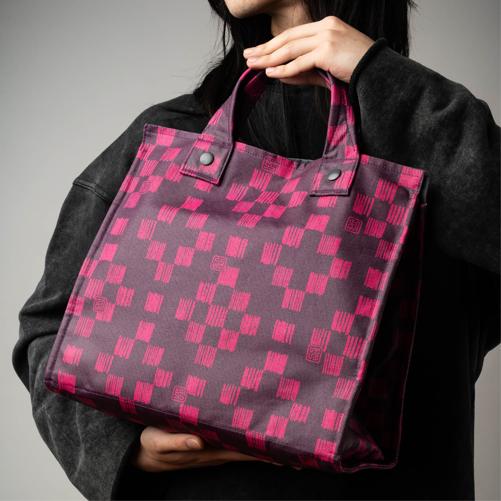 Postmo Ulos I - Urban Tote - Image 6