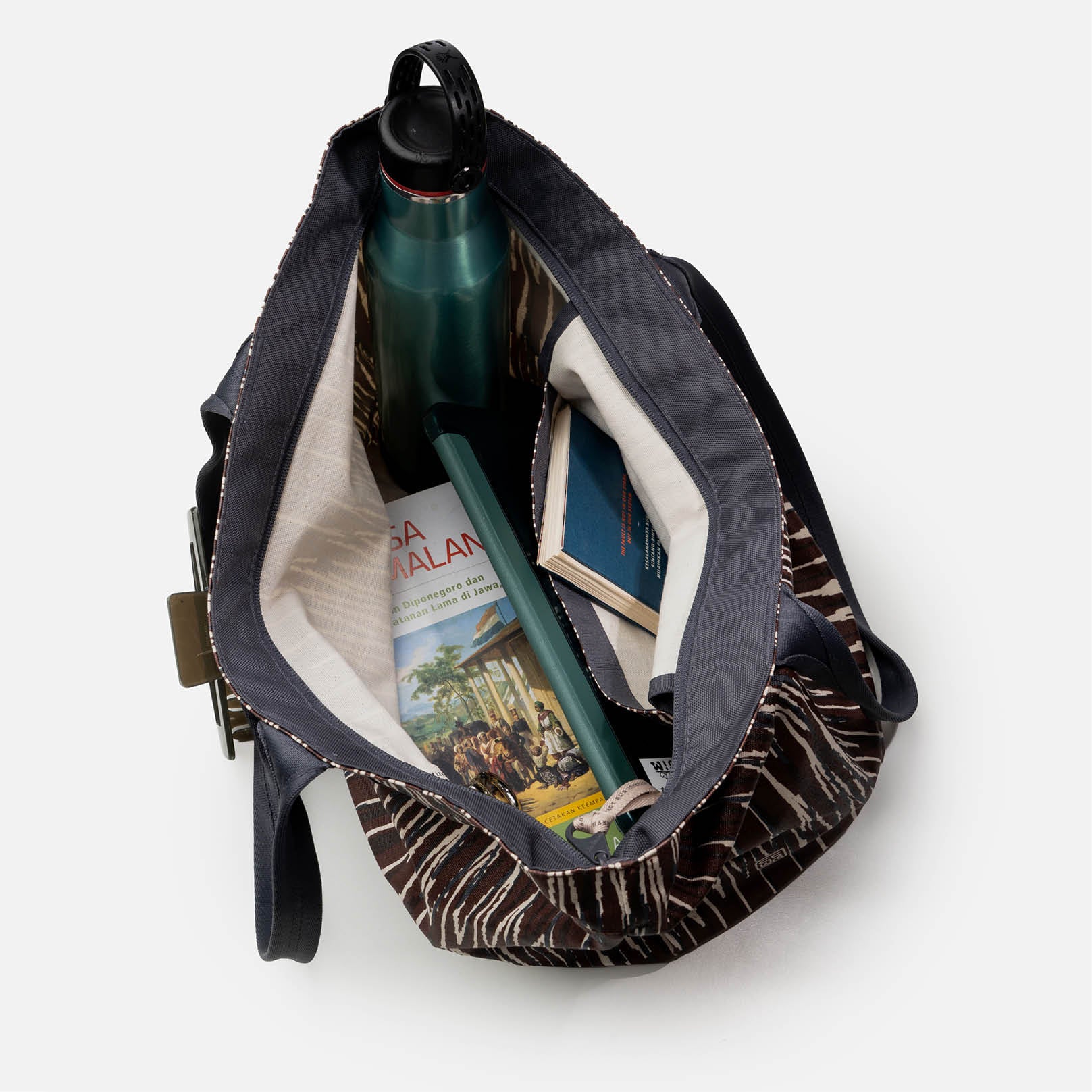 Postmo Ulos II - City Tote - Image 4